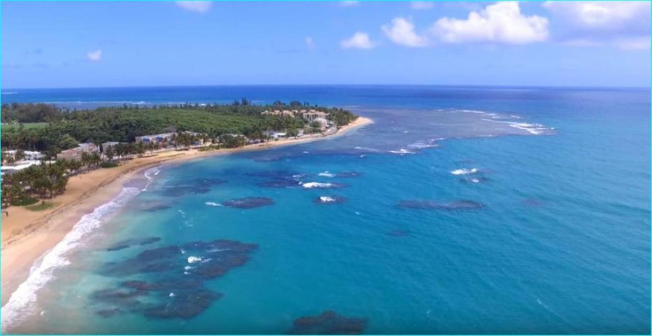 Breezy Beachfront Property With View Of Paradise Luquillo Luaran gambar