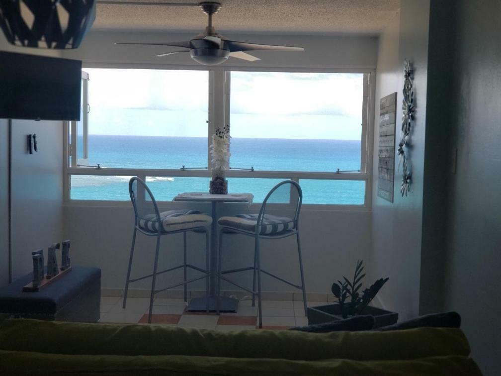 Breezy Beachfront Property With View Of Paradise Luquillo Luaran gambar
