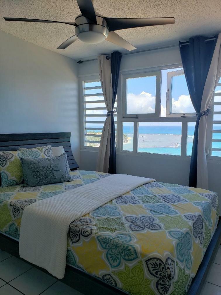 Breezy Beachfront Property With View Of Paradise Luquillo Luaran gambar